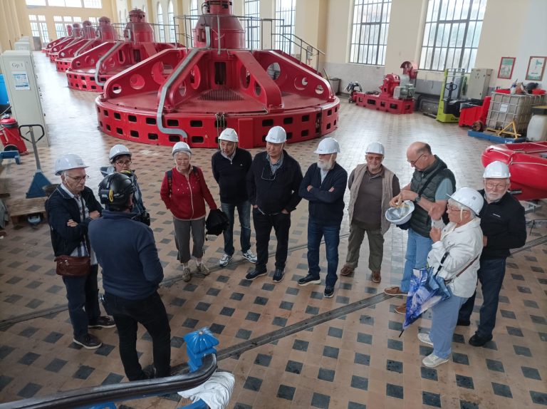Le conseil d&rsquo;Administration de L&rsquo;amicale des anciens de Claveille en visite sur l’usine hydroélectrique de Calès et sur le Barrage de Mauzac